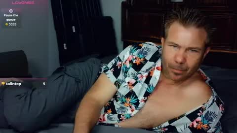 Blue Eyed Handsome Man online show from April 7, 2026, 11:15 pm