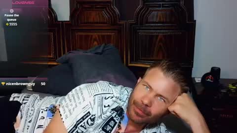 Blue Eyed Handsome Man online show from April 15, 2026, 1:23 am