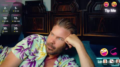 Blue Eyed Handsome Man online show from April 27, 2026, 12:41 am