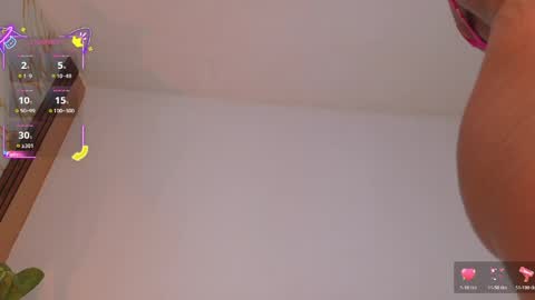 Snapshot of ahvi_ebony chatting on May 13, 2026, 1:30 pm Ahvi Ebony online show from May 13, 2026, 1:30 pm