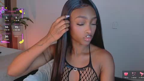 Snapshot of ahvi_ebony chatting on June 7, 2026, 1:15 pm Ahvi Ebony online show from June 7, 2026, 1:15 pm