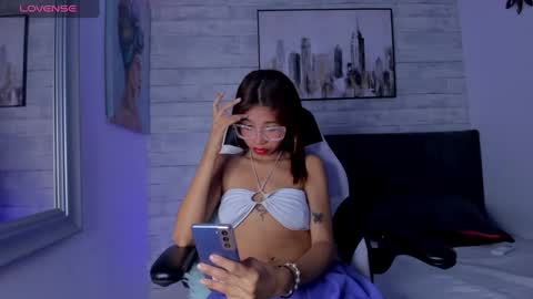 Snapshot of aida_princess chatting on March 9, 2025, 11:56 pm Aida online show from March 9, 2025, 11:56 pm