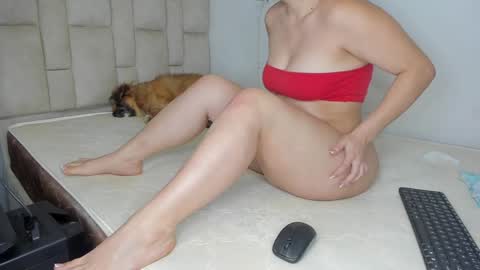 Snapshot of aida_rose chatting on January 13, 2025, 9:52 pm karoline online show from January 13, 2025, 9:52 pm