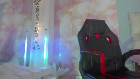 Snapshot of aida_rose chatting on February 28, 2025, 3:48 am karoline online show from February 28, 2025, 3:48 am