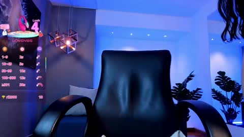 aidajoness online show from December 17, 2025, 11:44 pm