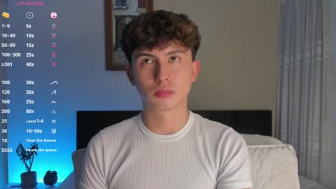 Snapshot of aidan_hale chatting on December 8, 2024, 1:02 am A H online show from December 8, 2024, 1:02 am