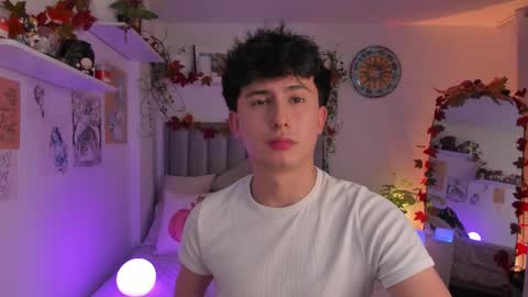 Snapshot of aidan_hale chatting on October 22, 2025, 2:12 am A H online show from October 22, 2025, 2:12 am