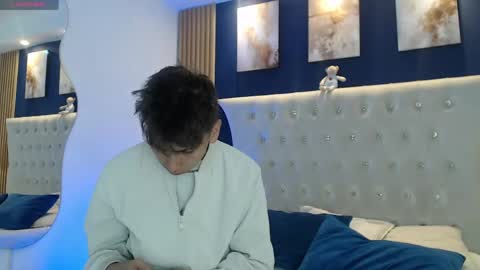 Snapshot of aiden_rivers_ chatting on May 19, 2026, 12:33 pm Aiden online show from May 19, 2026, 12:33 pm