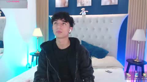 Snapshot of aiden_rivers_ chatting on June 17, 2026, 1:12 pm Aiden online show from June 17, 2026, 1:12 pm