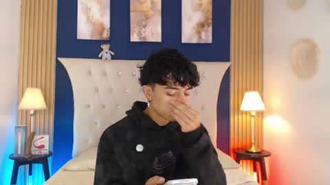 Aiden online show from July 25, 2026, 1:19 pm