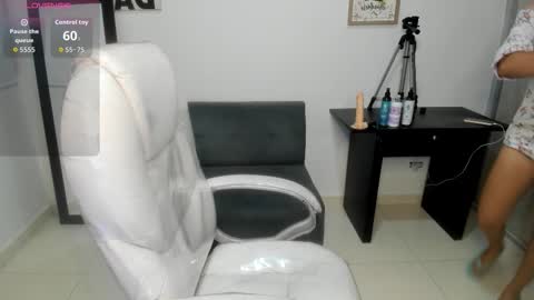 Snapshot of aiilyn_dss18 chatting on September 18, 2025, 9:44 am Ailyn online show from September 18, 2025, 9:44 am