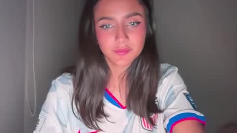 Aiisha online show from July 23, 2026, 1:58 am