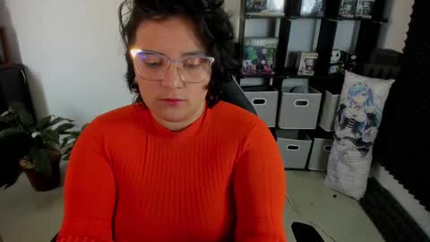 Catalina online show from December 15, 2024, 1:32 pm