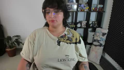 Catalina online show from February 8, 2025, 5:08 pm