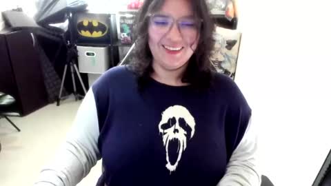 Catalina online show from December 18, 2025, 2:23 pm