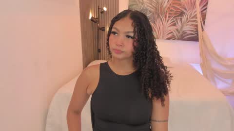 Snapshot of ailann_ chatting on May 20, 2026, 7:42 pm Alisson online show from May 20, 2026, 7:42 pm