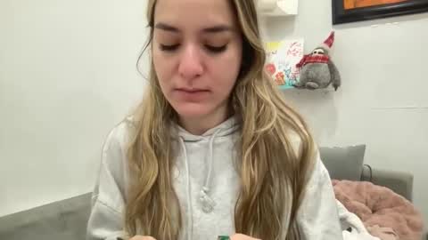 Aile online show from January 25, 2025, 2:04 am