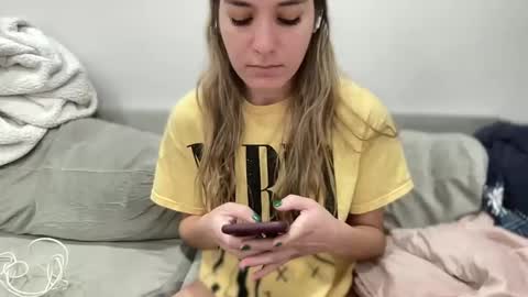 Snapshot of ailebun chatting on January 31, 2025, 8:32 am Aile online show from January 31, 2025, 8:32 am