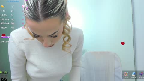 Snapshot of aileen_williams chatting on November 28, 2025, 9:56 am Allie online show from November 28, 2025, 9:56 am