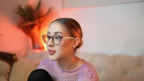  Aileen  online show from December 20, 2025, 9:22 pm