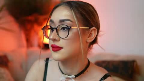  Aileen  online show from April 25, 2026, 8:39 pm