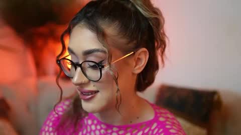 Snapshot of aileenaxa chatting on May 15, 2026, 8:16 pm Aileen online show from May 15, 2026, 8:16 pm