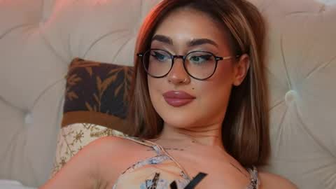 Snapshot of aileenaxa chatting on May 16, 2026, 7:34 pm Aileen online show from May 16, 2026, 7:34 pm