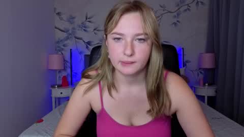 Snapshot of ailissa__fox chatting on October 22, 2025, 9:42 am Alisa online show from October 22, 2025, 9:42 am