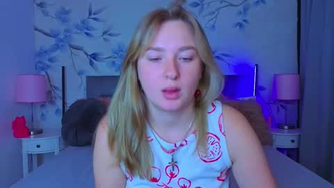 Snapshot of ailissa__fox chatting on November 10, 2025, 1:54 pm Alisa online show from November 10, 2025, 1:54 pm