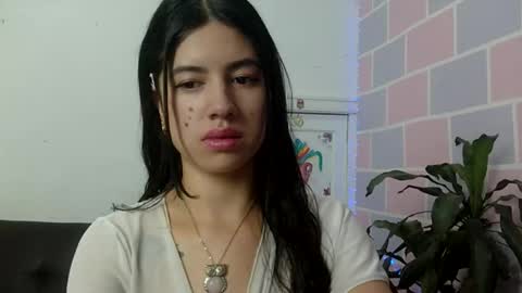 Snapshot of aine_ileana chatting on May 31, 2026, 4:14 pm J online show from May 31, 2026, 4:14 pm