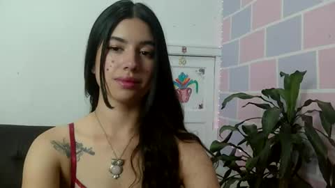 Snapshot of aine_ileana chatting on June 1, 2026, 1:24 pm J online show from June 1, 2026, 1:24 pm