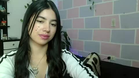 Snapshot of aine_ileana chatting on July 27, 2026, 5:42 pm J online show from July 27, 2026, 5:42 pm