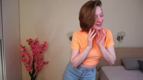 Sofia help me get 50 thumbs up online show from May 12, 2026, 6:10 am