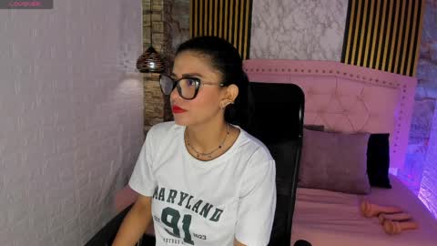 aisha__cambell online show from April 8, 2026, 10:15 am