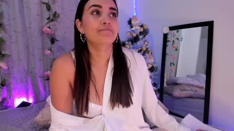 Aisha online show from December 29, 2024, 3:13 pm