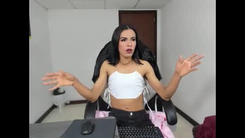 Aisha online show from February 11, 2026, 4:28 am