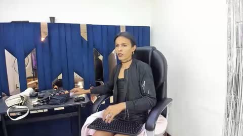 Snapshot of aisha_hotts777 chatting on May 29, 2026, 8:18 pm Aisha online show from May 29, 2026, 8:18 pm