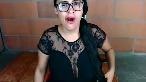 aisha koswell3 online show from February 15, 2026, 7:51 am