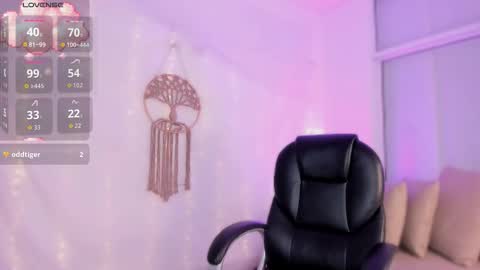 aisha online show from October 2, 2025, 11:34 pm