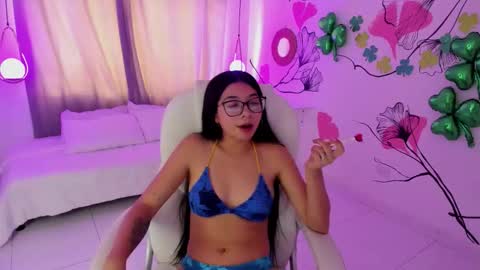 Aisha online show from March 17, 2026, 8:01 pm