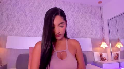 Aisha online show from September 25, 2025, 5:27 pm