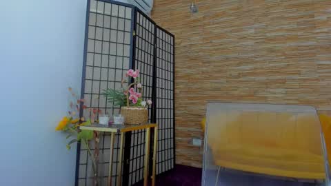 Aisha online show from September 10, 2025, 4:01 am