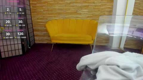 Aisha online show from September 29, 2025, 4:06 am