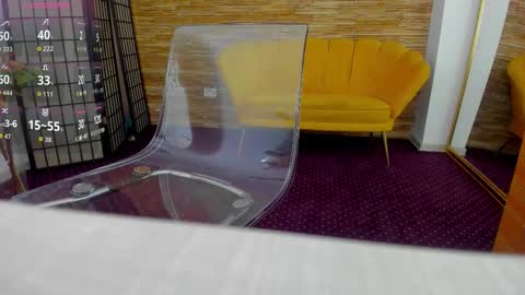 Aisha online show from October 12, 2025, 4:11 am