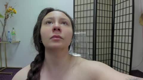 Aisha online show from May 4, 2026, 5:58 am