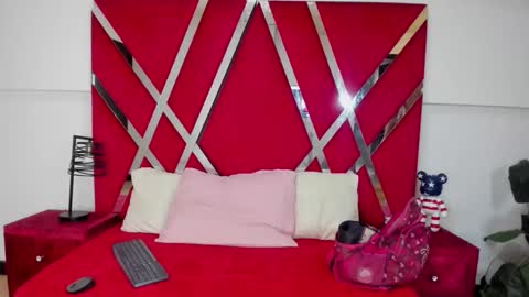 aishaxht online show from May 2, 2026, 9:20 pm