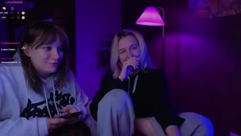 aishiro online show from October 1, 2025, 8:20 am