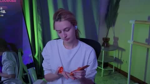 aishiro online show from November 28, 2025, 9:12 am