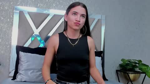 Snapshot of aitana_baker_ chatting on January 27, 2025, 12:37 pm little aitana online show from January 27, 2025, 12:37 pm