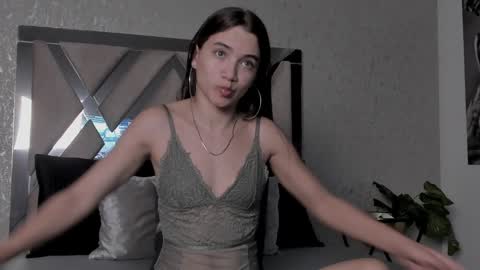 Snapshot of aitana_baker_ chatting on January 29, 2025, 12:45 pm little aitana online show from January 29, 2025, 12:45 pm